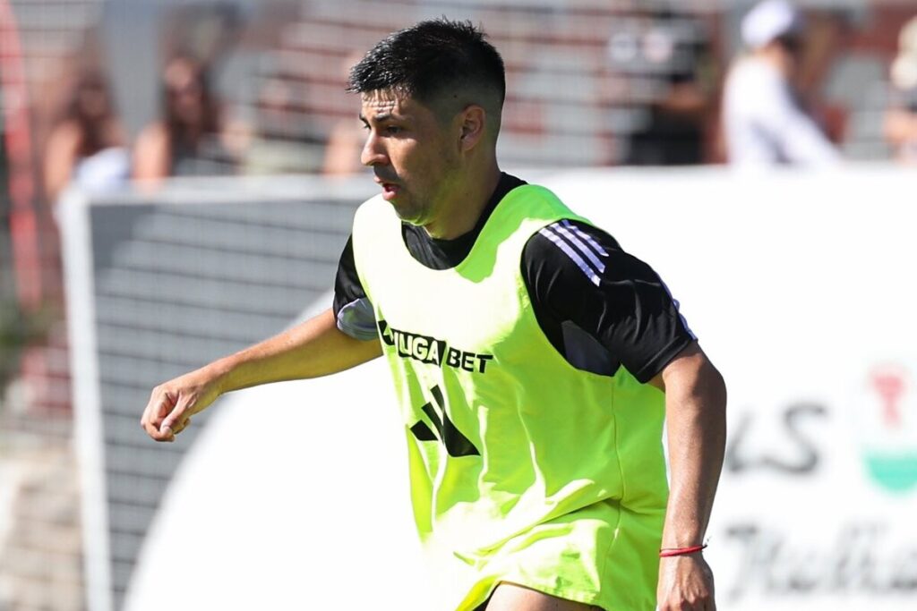 Tomás Alarcón durante un entrenamiento en Colo-Colo.