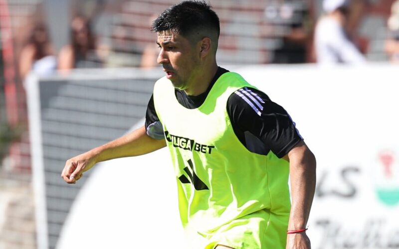 Tomás Alarcón durante un entrenamiento en Colo-Colo.