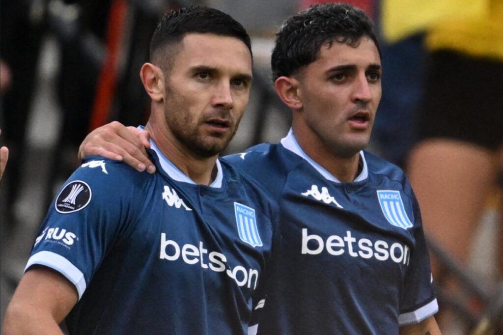 Gol de Adrán Martínez con Racing Club en Copa Libertadores.