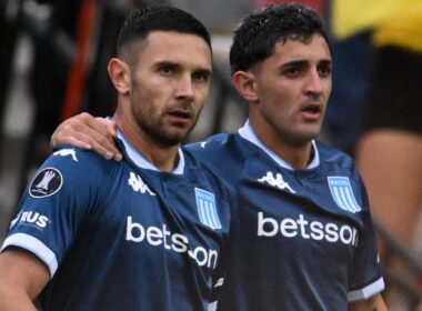Gol de Adrán Martínez con Racing Club en Copa Libertadores.