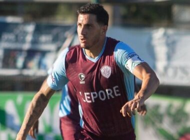 Gonzalo Castellani jugando un partido por Ferro Carril Oeste.