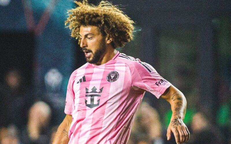 Maximiliano Falcón jugando un partido por Inter Miami.