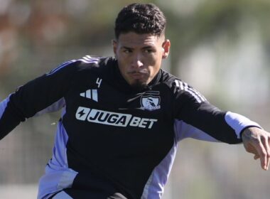Alan Saldivia durante un entrenamiento de Colo-Colo.