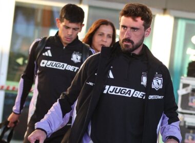 Jugadores de Colo-Colo llegando a Argentina para el partido ante Racing Club por Copa Libertadores.
