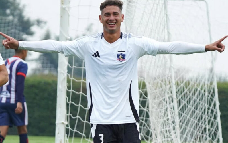 José Durán celebrando un gol por Colo-Colo en la Copa Futuro Sub 20.