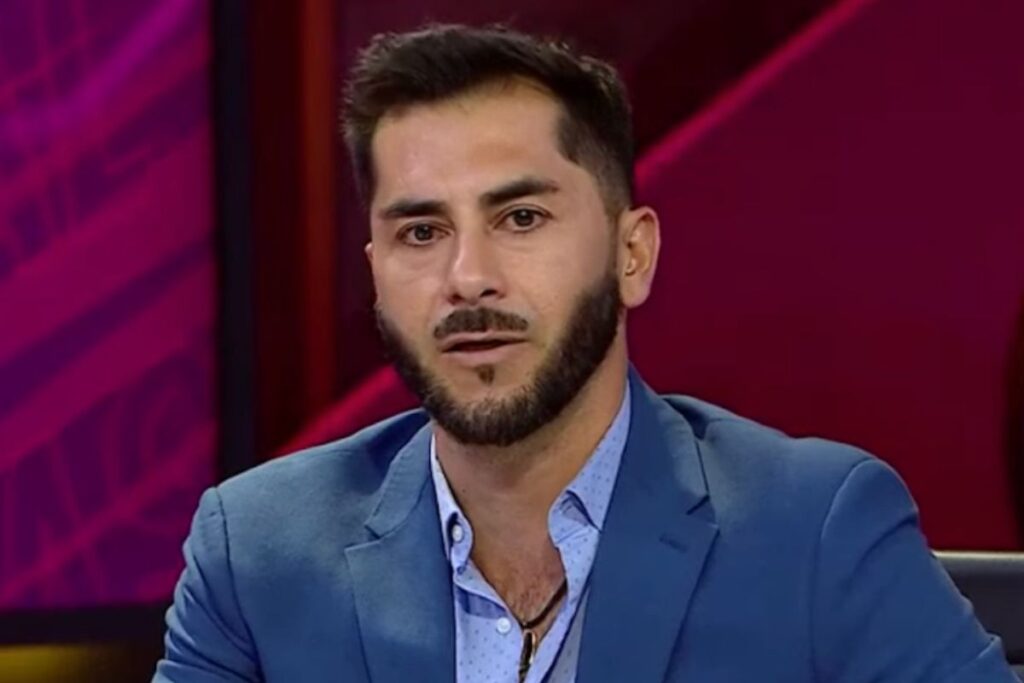 Como es de costumbre, Johnny Herrera disparó contra el Estadio Monumental y Colo-Colo. 