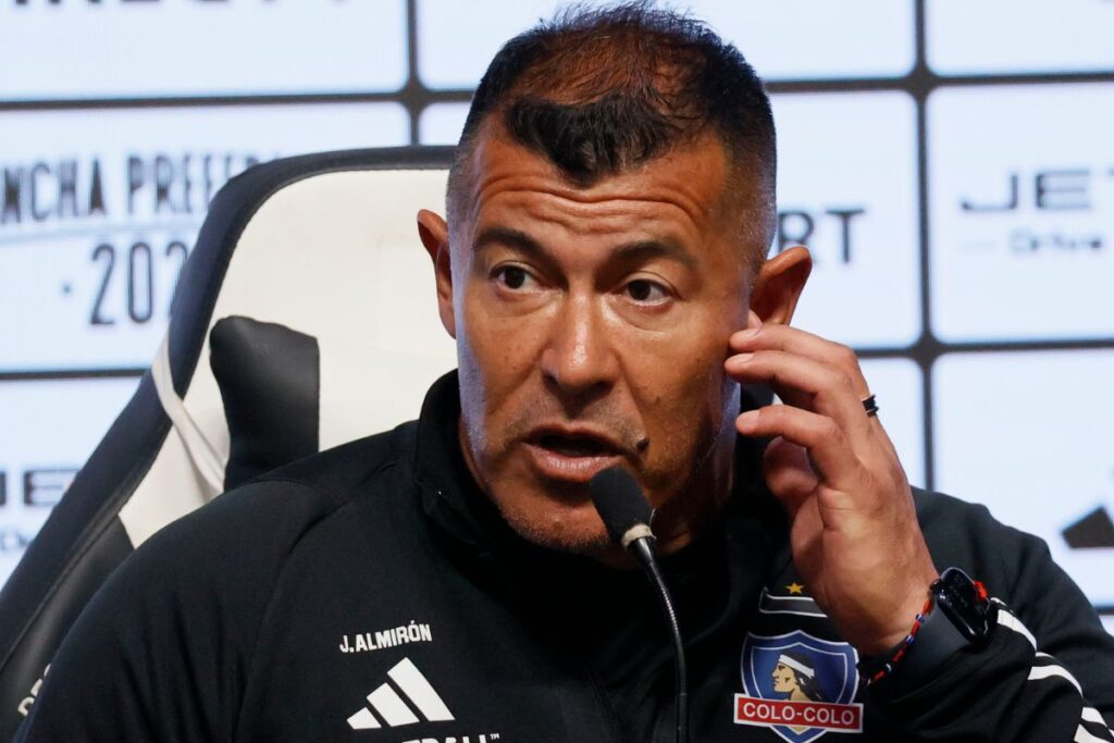 Jorge Almirón confirma reunión con hinchas de Colo-Colo