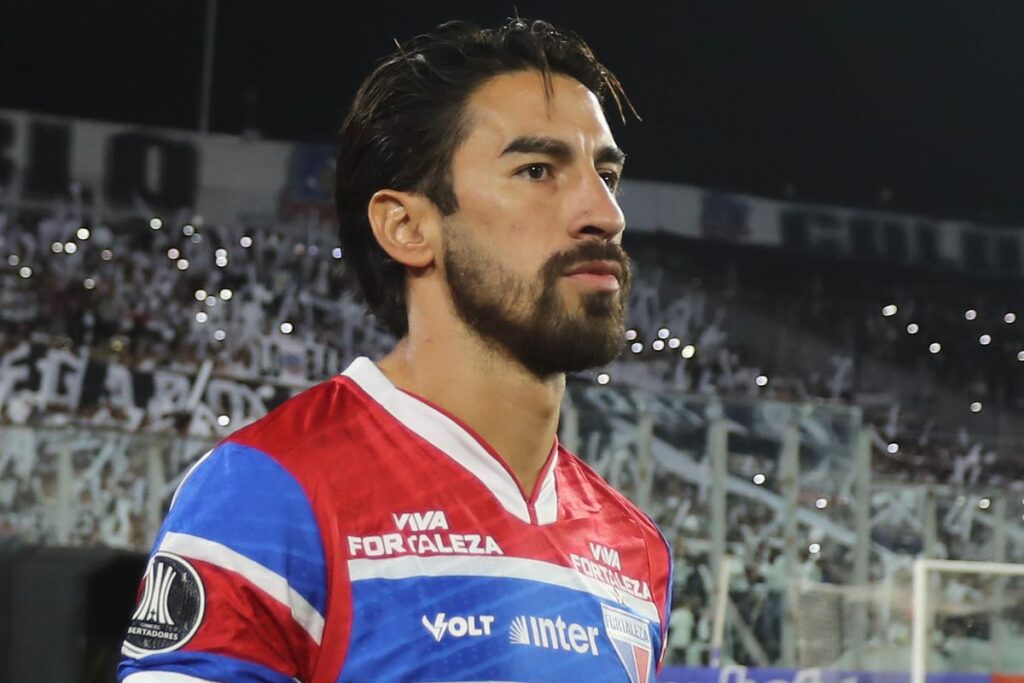 A pesar de los cuestionamientos tras su salida de Macul, Lucero ha señalado que mantiene un especial cariño por Colo-Colo.