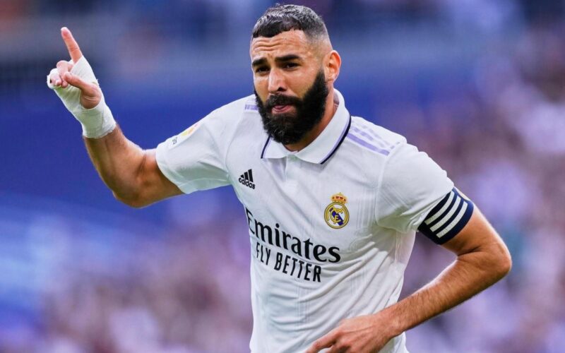 Karim Benzema celebrando un gol con Real Madrid.