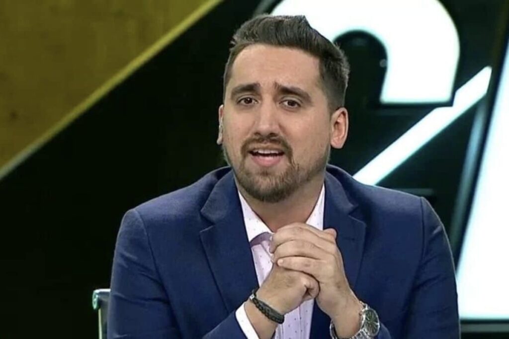 Periodista Marcelo Muñoz en el antiguo CDF.