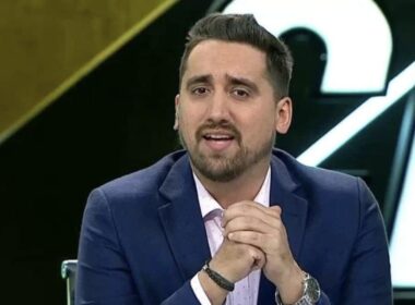 Periodista Marcelo Muñoz en el antiguo CDF.