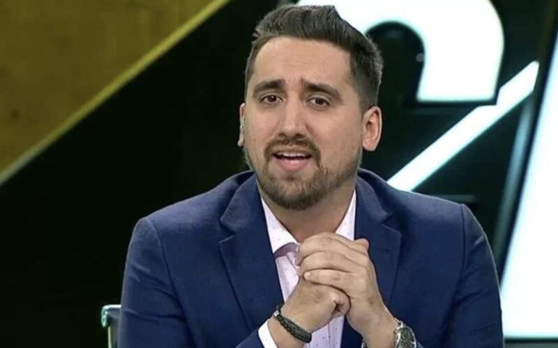 Periodista Marcelo Muñoz en el antiguo CDF.