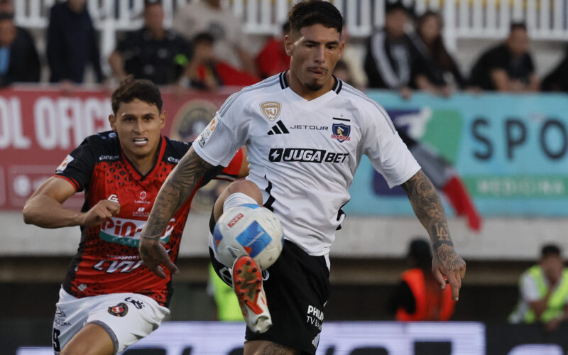 Futbol, Deportes Limache vs Colo Colo. Fecha 10, Liga de Primera 2025. El jugador de Colo Colo Alan Saldivia es fotografiado durante un partido de primera division contra Deportes Limache disputado en el estadio Bicentenario Lucio Farina de Quillota, Chile. 02/05/2025 Andres Pina/Photosport Football, Deportes Limache vs Colo Colo. 10th turn, 2025 First Division League. Colo Colo’s player Alan Saldivia is pictured during a first division match against Deportes Limache at the Bicentenario Lucio Farina stadium in Quillota, Chile. 02/05/2025 Andres Pina/Photosport