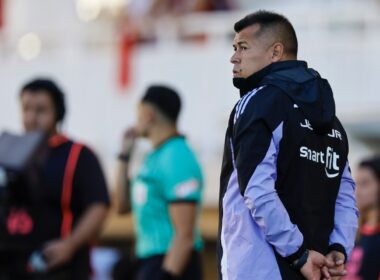Jorge Almirón durante el partido contra Limache.