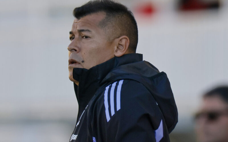 Primer plano de Jorge Almirón.
