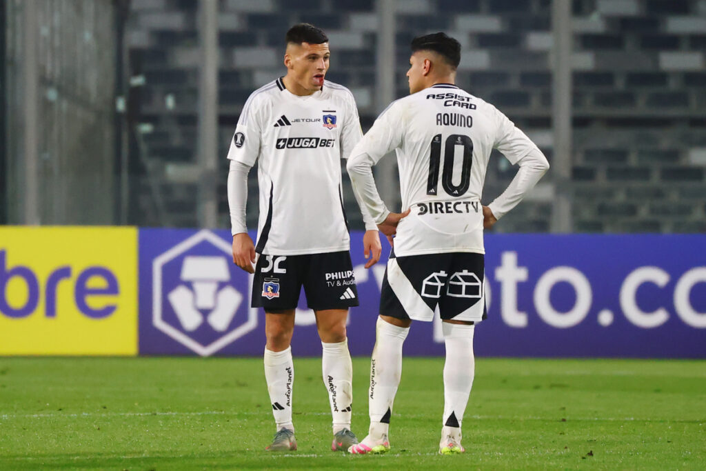 Cepeda y Aquino en el césped del Monumental.