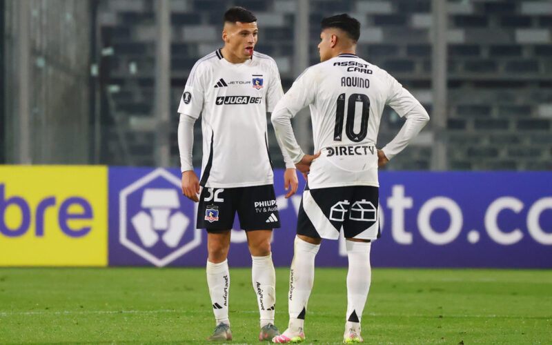 Cepeda y Aquino en el césped del Monumental.
