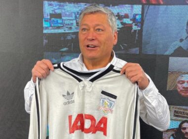 Patricio Yáñez con la camiseta de Colo-Colo 1991.