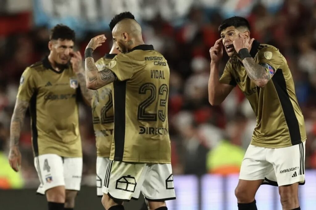 Saldivia, Vidal y Pavez en Copa Libertadores 2024.