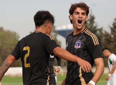 Bautista Giannoni celebrando un gol por Colo-Colo Sub 20.