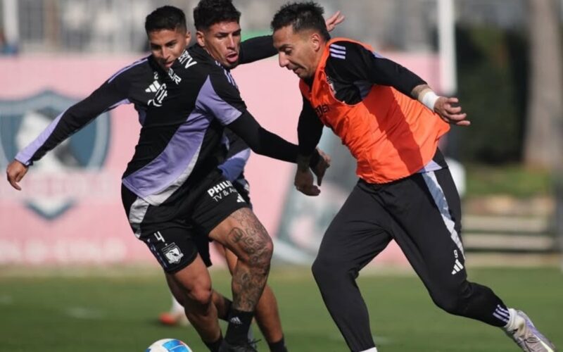 Villagra, Saldivia y Correa en un entrenamiento e Colo-Colo.