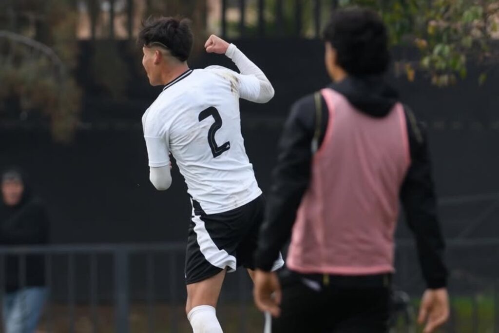 Víctor Campos celebrando su gol ante O'Higgins.