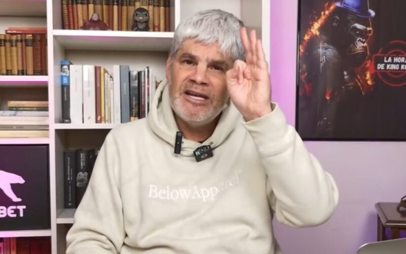 Guarello en su programa vía streaming.