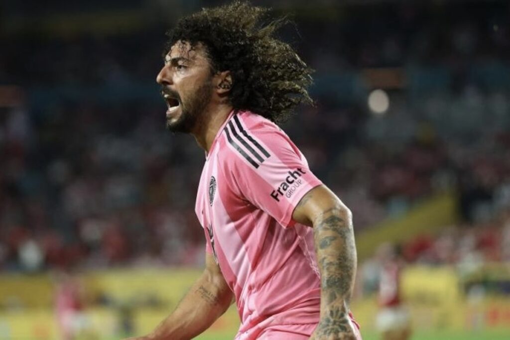 Falcón va por los octavos del Mundial de Clubes.