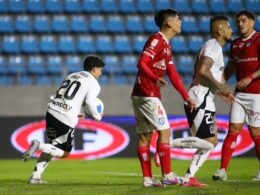Alexander Oroz anotando gol