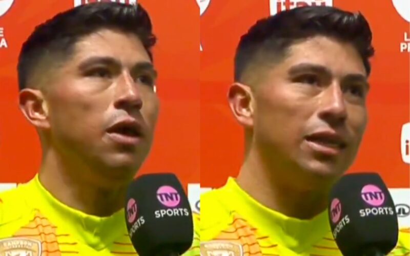 Brayan Cortés con camiseta de Colo-Colo, mientras emite declaraciones con TNT Sports.