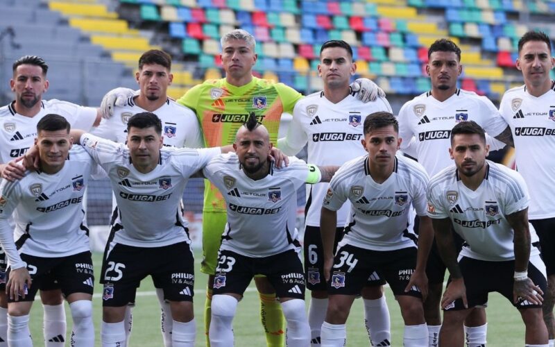 Formación de Colo-Colo frente a Audax Italiano.