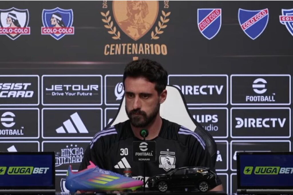 Fernando de Paul en conferencia de prensa desde Pedreros.