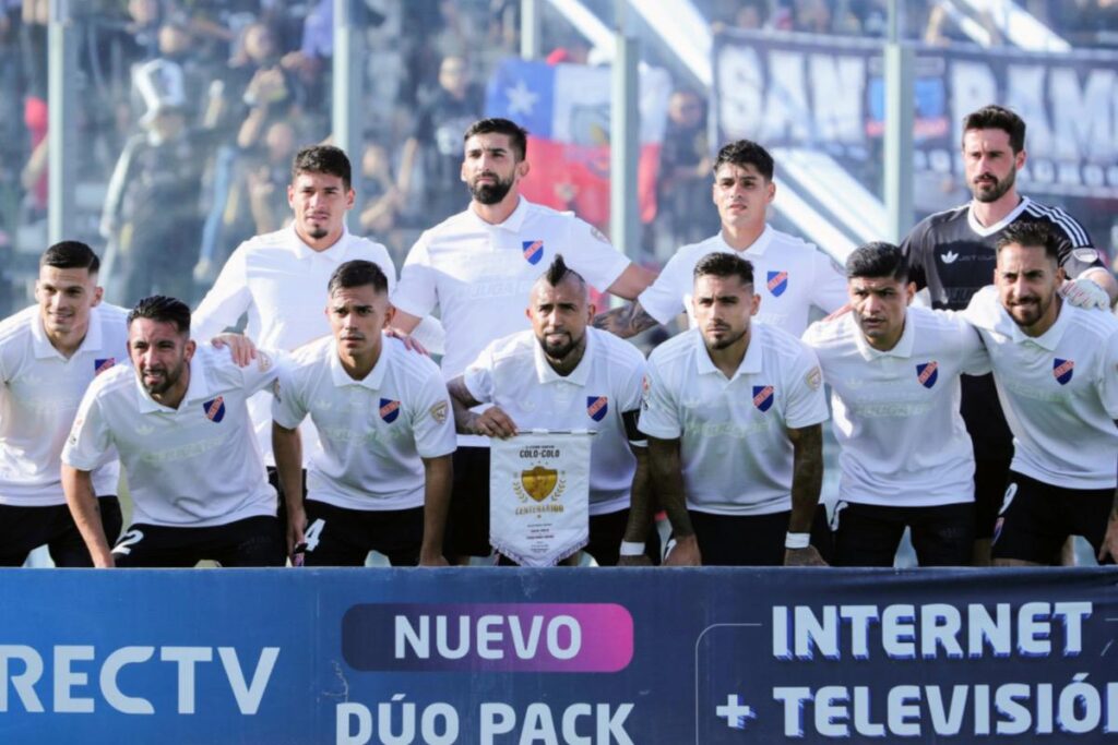 Formación de Colo-Colo vs Coquimbo Unido en el Estadio Monumental.