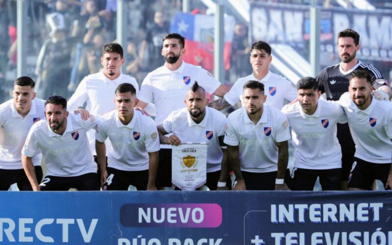 Formación de Colo-Colo vs Coquimbo Unido en el Estadio Monumental.