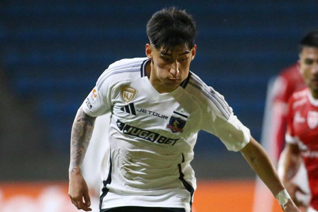 Francisco Marchant con la camiseta de Colo-Colo en el partido ante Deportes Iquique.