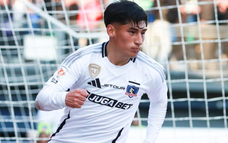 Francisco Marchant tras anotarle a Audax Italiano su primer gol con la camiseta de Colo-Colo.