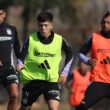 Jugadores de Colo-Colo entrenando.