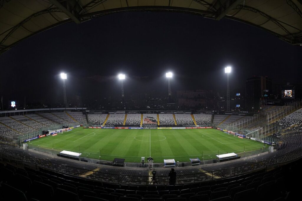 Estadio Monumental vacío.