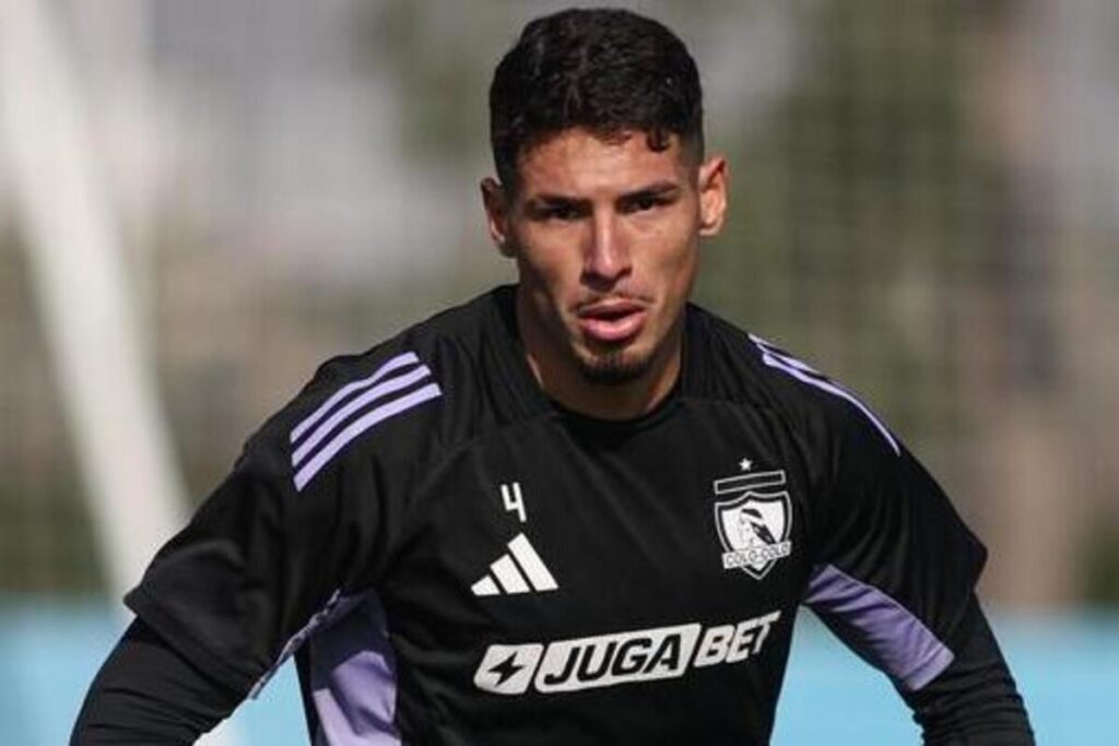 Primer plano de Alan Saldivia entrenando en Colo-Colo.