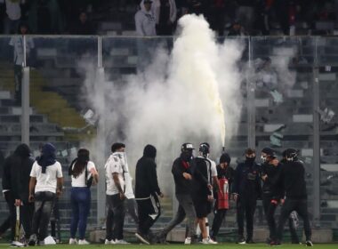 Sujetos protagonizando Incidentes vs Fortaleza.
