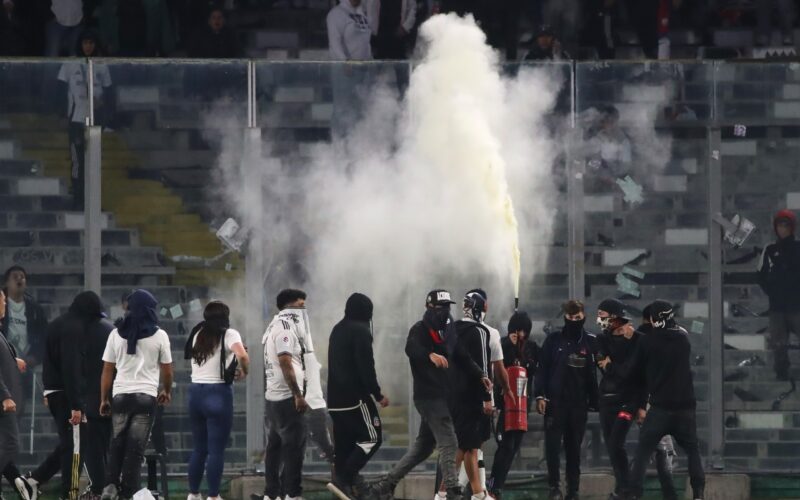 Sujetos protagonizando Incidentes vs Fortaleza.