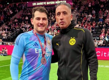 Lucas Barrios e Iker Casillas con indumentaria de Borussia Dortmund y Real Madrid, respectivamente.
