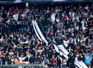 Futbol, Colo Colo vs Nublense Fecha 11, Liga de Primera 2025. Público. Los hinchas de Colo Colo, son fotografiados durante el partido de primera division disputado en el Estadio Monumental Davis Arellano, en Santiago de Chile. 19/05/2025 Pepe Alvujar/Photosport Football, Colo Colo vs Nublense 11th turn, Division League 2025. Colo Colo’s fans are pictured during the first division match at the Monumental Davis Arellano Stadium, in Santiago, Chile. 19/05/2025 Pepe Alvujar/Photosport