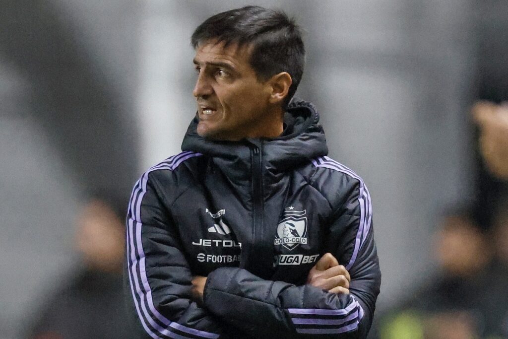 Pablo Ricchetti dirigiendo a Colo-Colo vs La Calera.