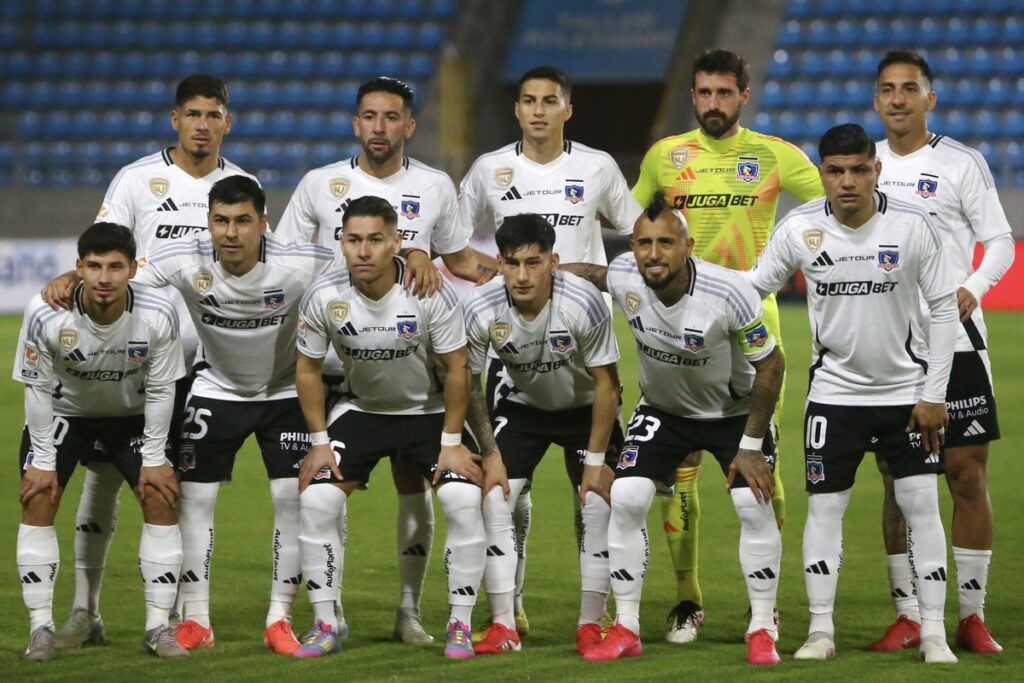 La formación de Colo-Colo ante Iquique.