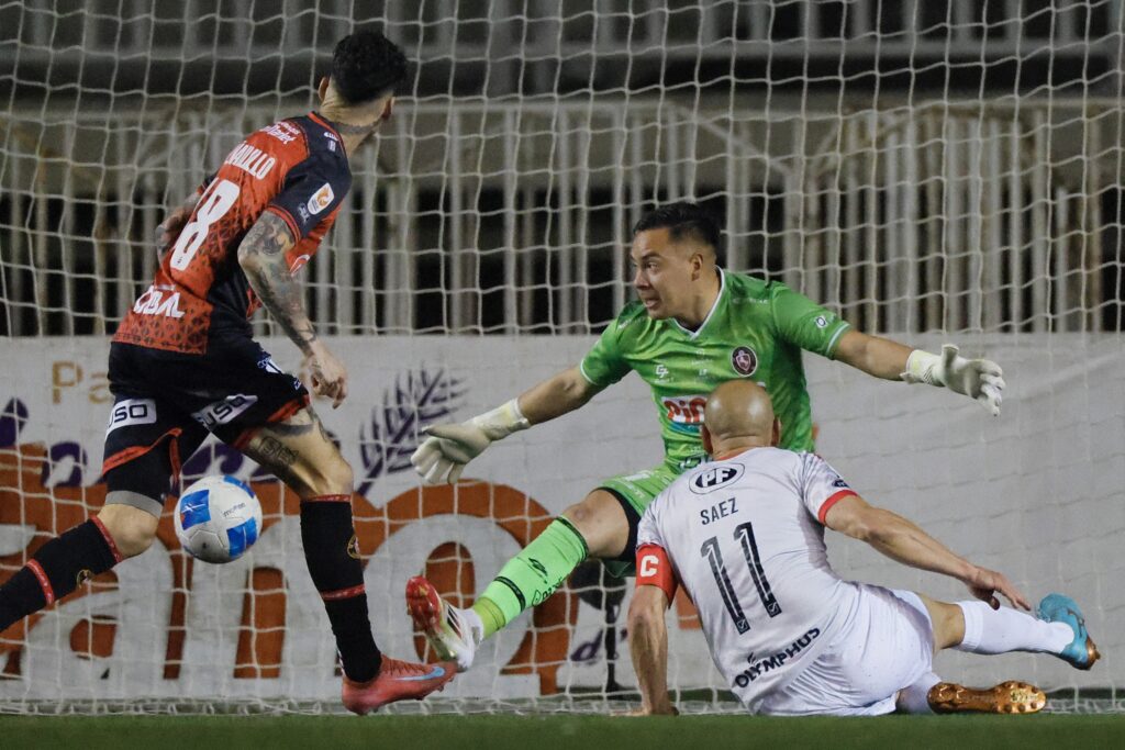 Limache y La Calera abrieron la fecha 14.