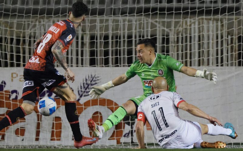 Limache y La Calera abrieron la fecha 14.