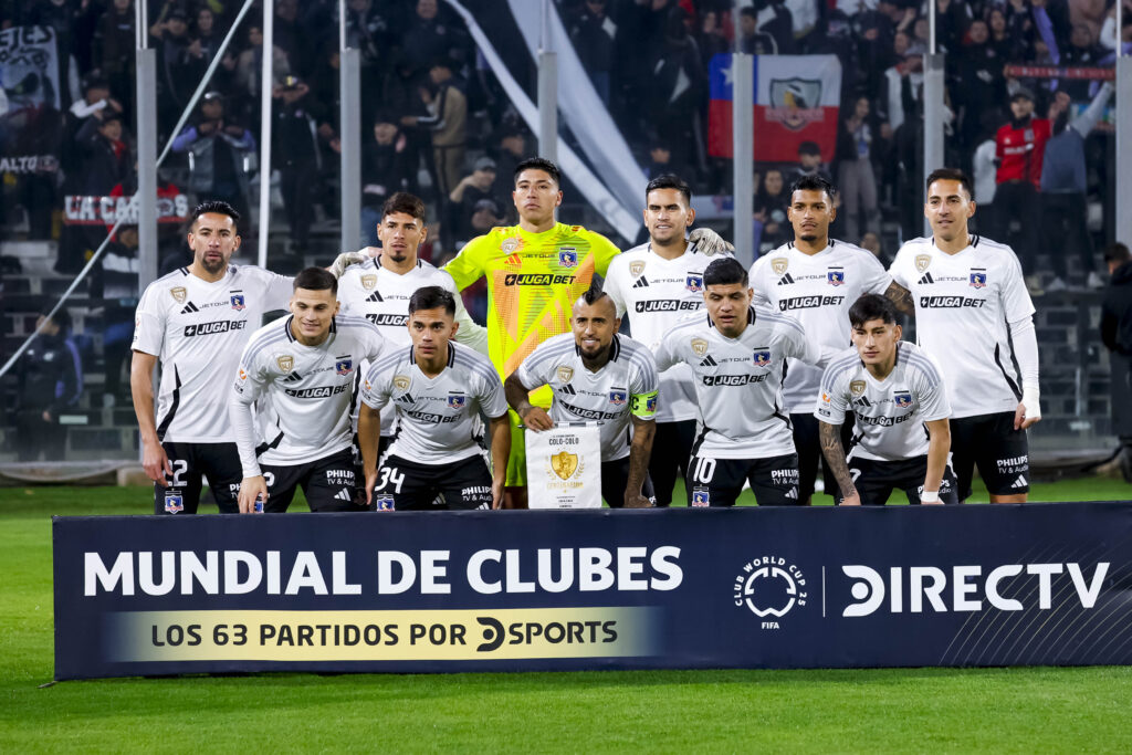 Futbol, Colo Colo vs Cobresal Fecha 14, Liga de Primera 2025. El equipo de Colo Colo, es fotografiado durante el partido de primera division disputado en el Estadio Monumental David Arellano, en Santiago de Chile. 17/06/2025 Pepe Alvujar/Photosport Football, Colo Colo vs Cobresal 14th turn, Division League 2025. Colo Colo’s teams are pictured during the first division match at the David Arellano Monumental Stadium, in Santiago, Chile. 17/06/2025 Pepe Alvujar/Photosport. Trepó en la tabla Colo-COlo.