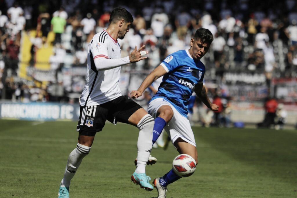 De los Santos con los colores de Colo-Colo.