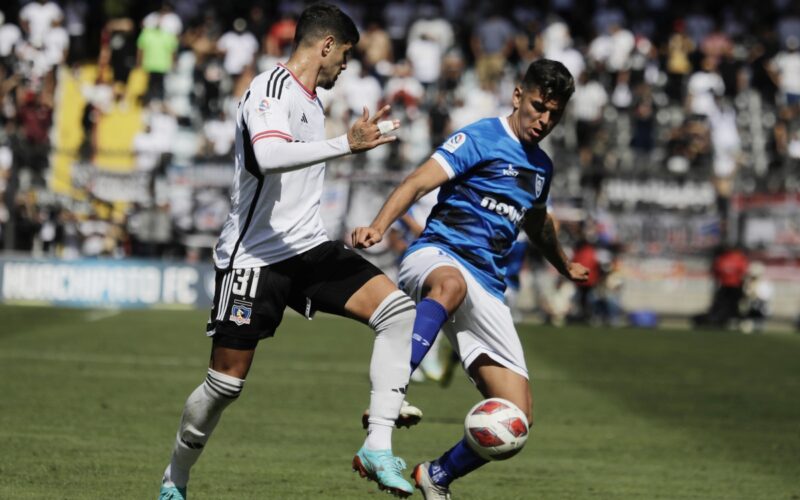 De los Santos con los colores de Colo-Colo.